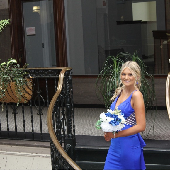 PROM DRESS - Picture 4 of 4